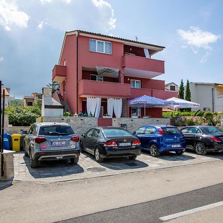 Apartments Mare Пунат Екстер'єр фото