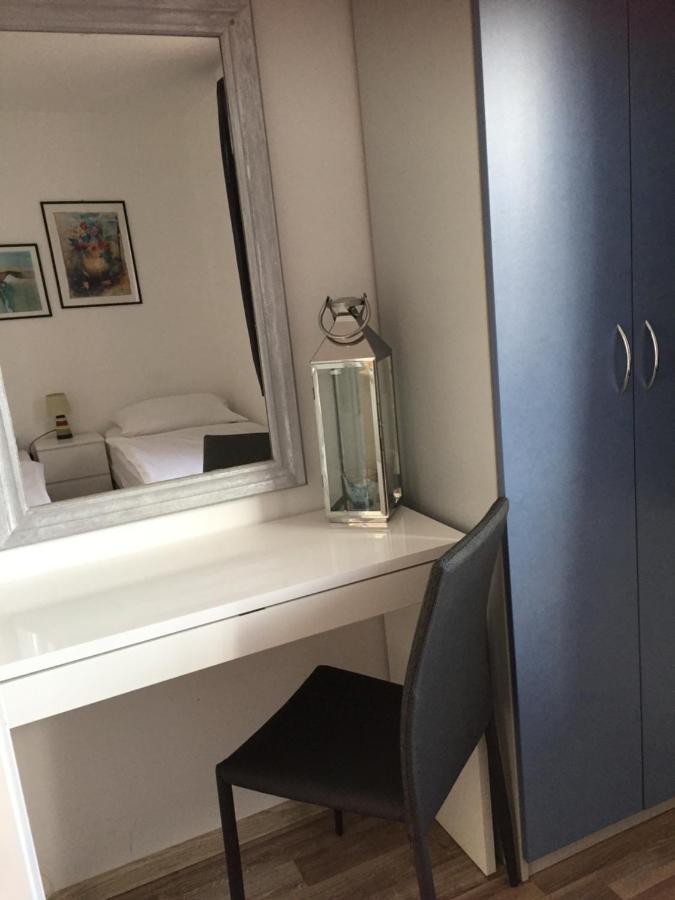 Apartments Mare Пунат Екстер'єр фото