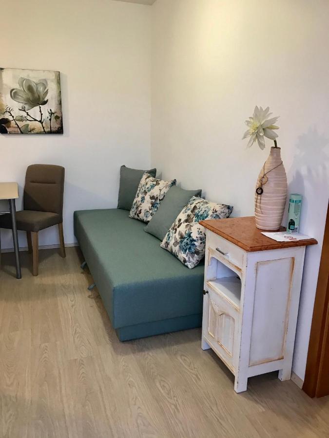 Apartments Mare Пунат Екстер'єр фото