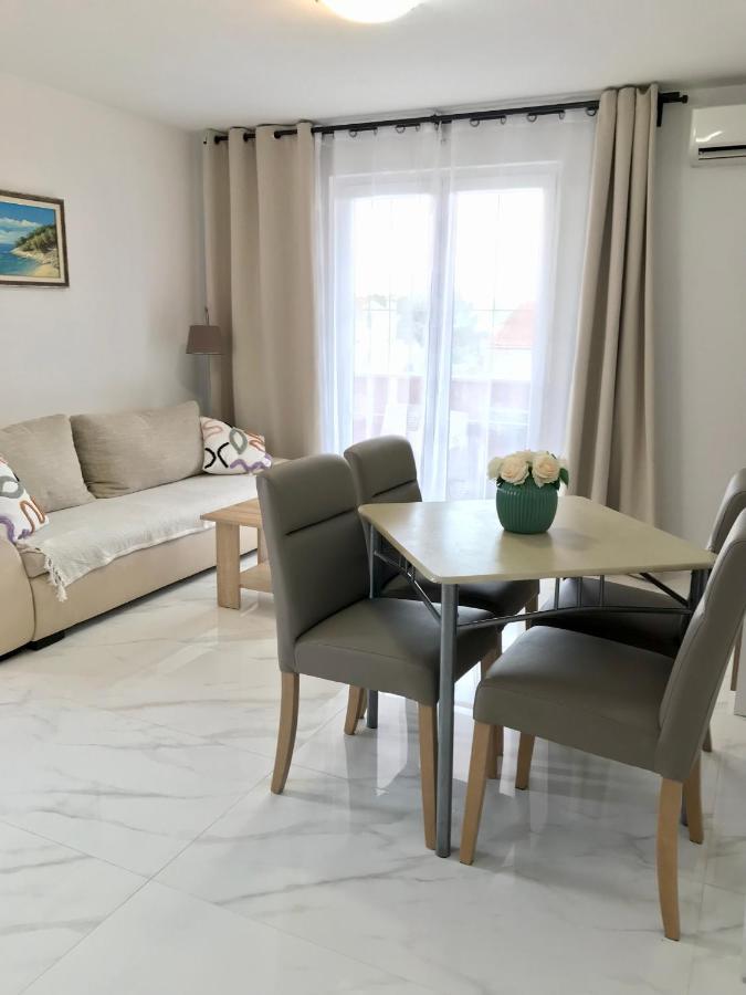 Apartments Mare Пунат Екстер'єр фото
