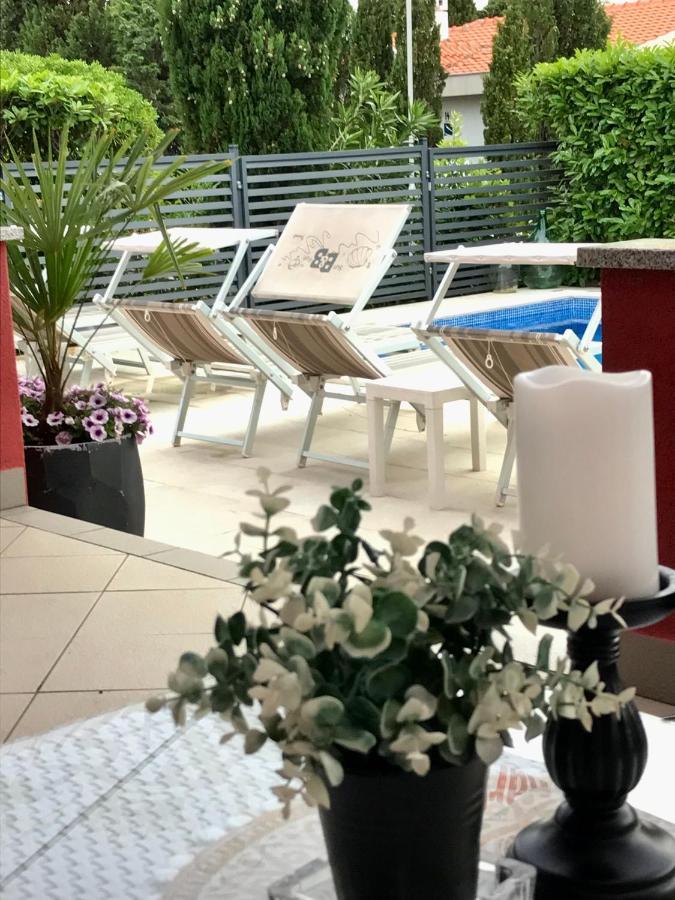 Apartments Mare Пунат Екстер'єр фото