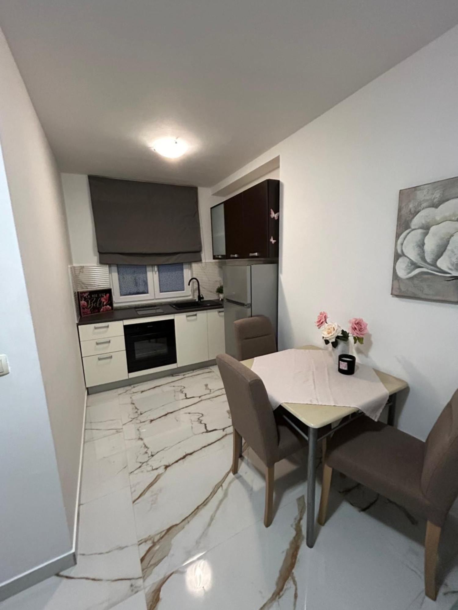 Apartments Mare Пунат Екстер'єр фото
