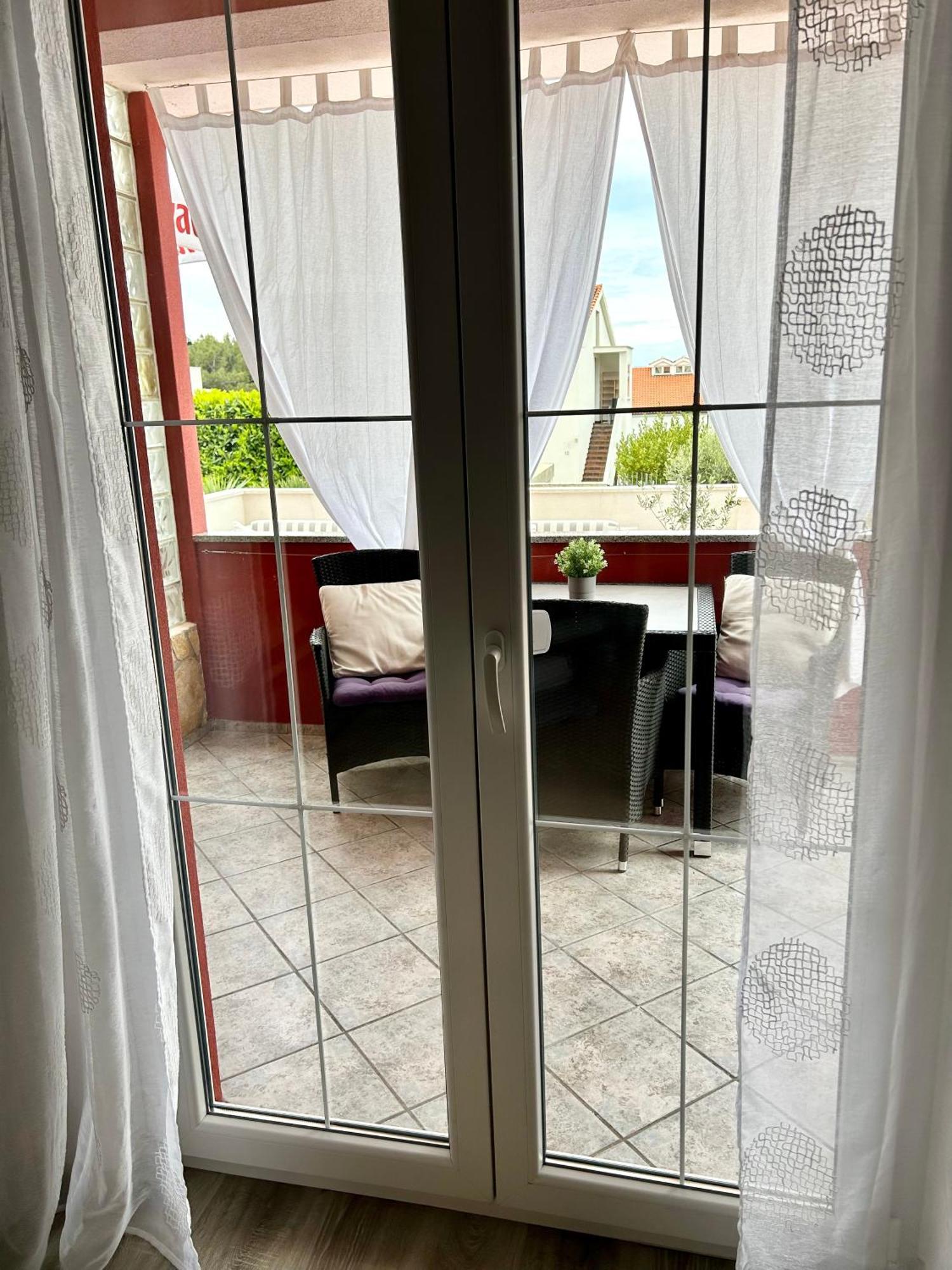 Apartments Mare Пунат Екстер'єр фото