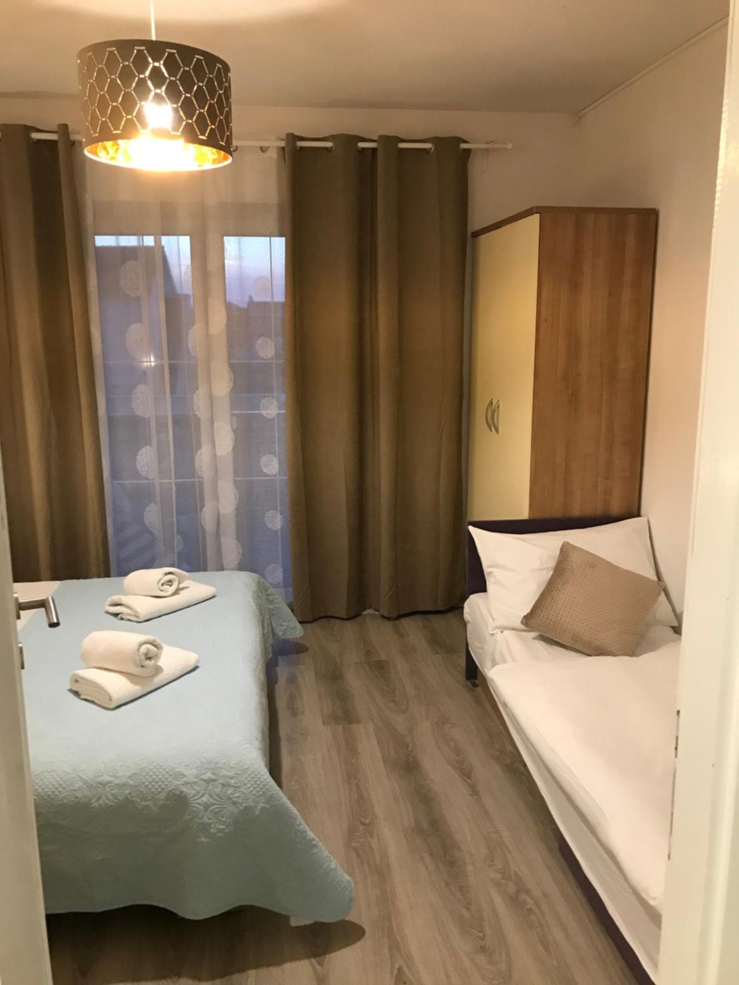 Apartments Mare Пунат Екстер'єр фото